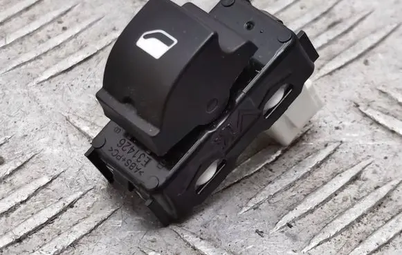 Peugeot Traveller Electric window control switch 96762292ZD