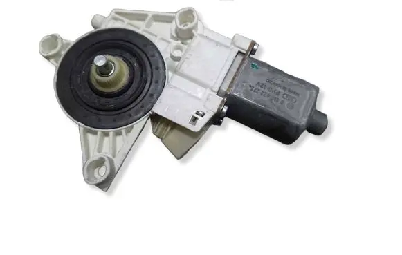 Mercedes-Benz ML W164 Front door window regulator motor 0130822273