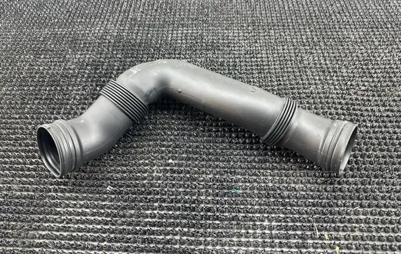 Audi A3 S3 8P Air intake hose/pipe 1K0129618AJ