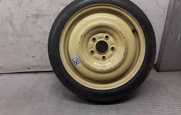 Mitsubishi Lancer VIII R16 spare wheel