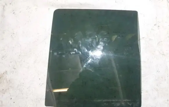 KIA Sportage Rear door window glass