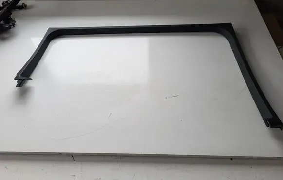 Nissan Leaf I (ZE0) Rear door trim (molding)