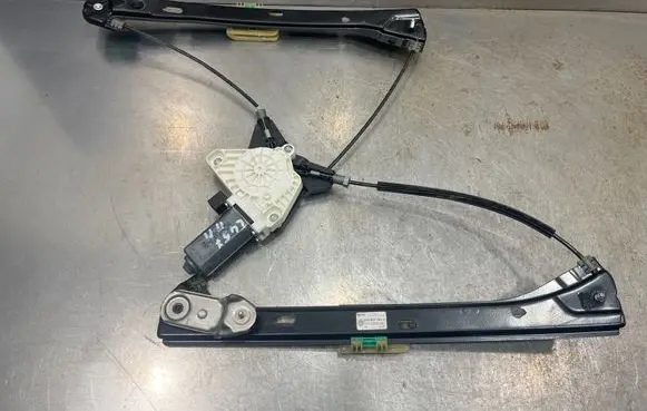 Volkswagen PASSAT B8 Front door electric window regulator 3G0837462C C20653102