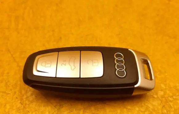 Audi A8 S8 D5 Ignition key/card 4N0959754AB