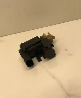 Audi A4 S4 B8 8K Turbo solenoid valve 8K0906627