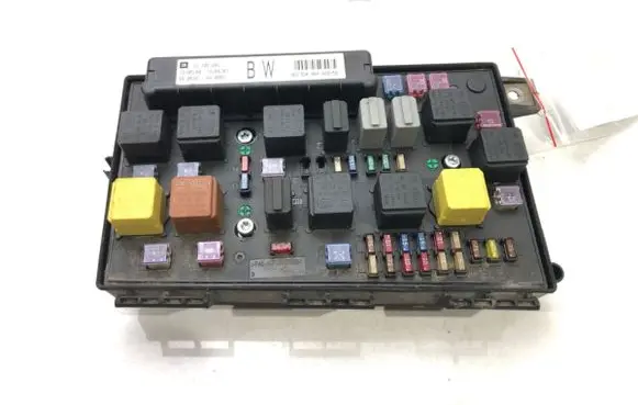 Opel Astra H Fuse box set 13145043