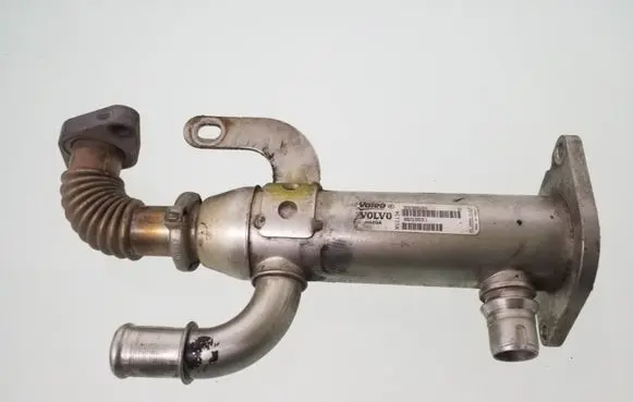 Volvo S40 EGR valve cooler 8653691 993062H XS1134