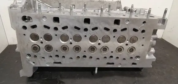 Renault Trafic III (X82) Engine head 110422959R 130C07962R