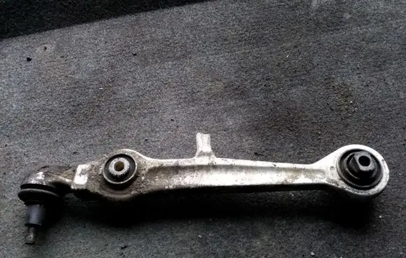 Volkswagen PASSAT B5.5 Front lower control arm/wishbone