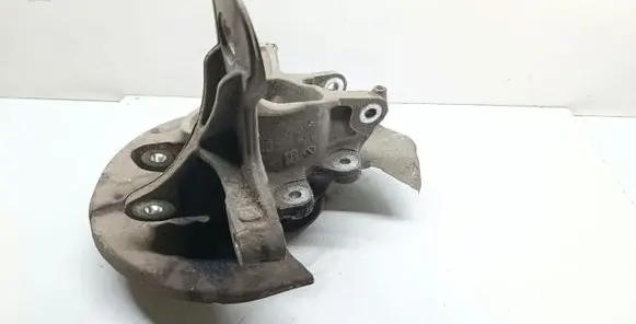 Rear wheel hub spindle/knuckle