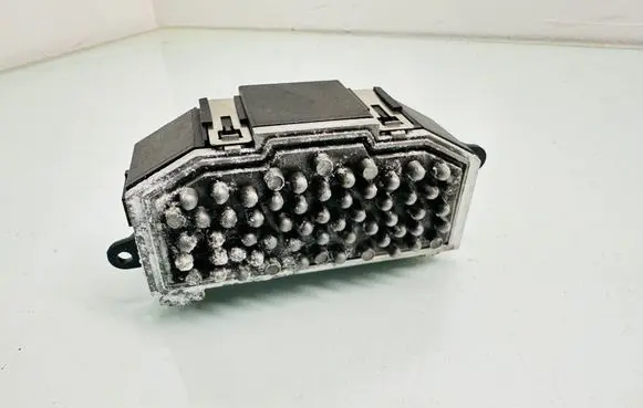 Volkswagen Touran II Heater blower motor/fan resistor 3C0907521F F011500081 CZ2468105384