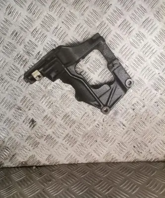 Mitsubishi Pajero A/C compressor mount bracket 