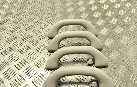 Volkswagen PASSAT B7 A set of handles for the ceiling 