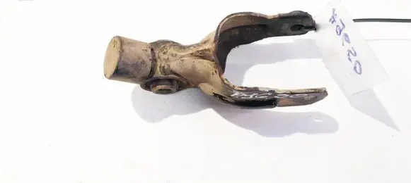 Peugeot 3008 I Engine mount bracket