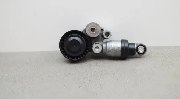 Mazda CX-3 Generator/alternator belt tensioner F569897