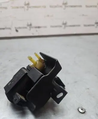 Opel Insignia A Electromagnetic valve 55579900 70442300