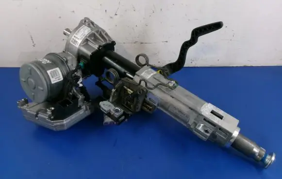 Volkswagen Cross Polo Steering wheel axle 6C1423510AD