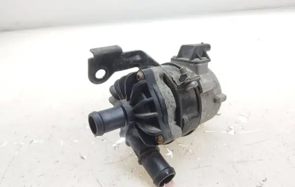 Volkswagen Touareg II Electric auxiliary coolant/water pump 7P0965567 701360310 7P0121079M