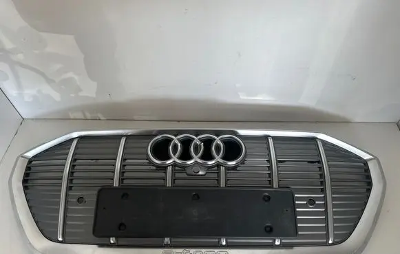 Audi e-tron Front grill 4KE853651B 4KE853651A