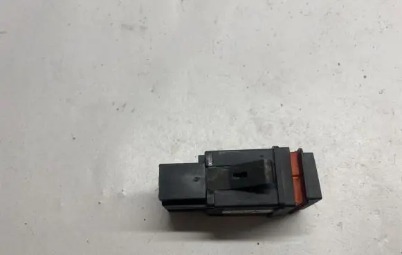 Porsche Cayenne (9PA) Hazard light switch 7L5953235A