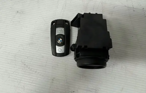 BMW 5 E60 E61 Ignition lock 6954722