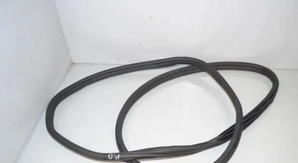 BMW 2 Active Tourer U06 Front door rubber seal 9851716 51729851716