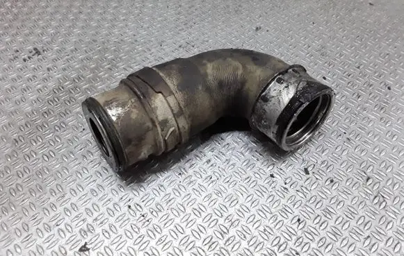 Volkswagen Touran I Intercooler hose/pipe