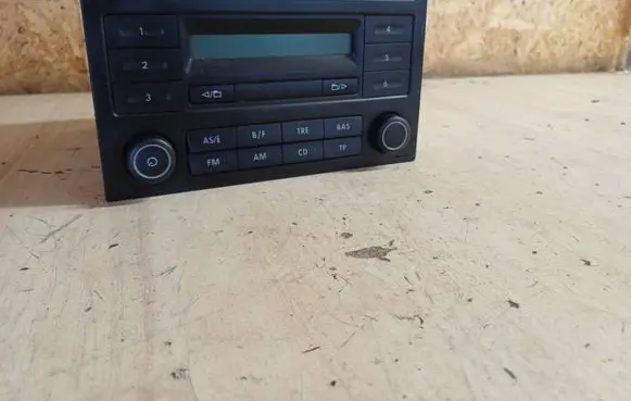 Volkswagen Polo IV 9N3 Radio/CD/DVD/GPS head unit 6Q0035152EJ 6Q0035152E VWZ4Z4H9060784