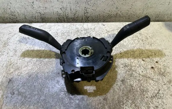 Jeep Grand Cherokee WL Wiper turn signal indicator stalk/switch