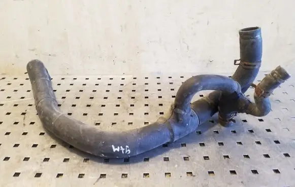 Volkswagen Transporter - Caravelle T4 Engine coolant pipe/hose 044121101L