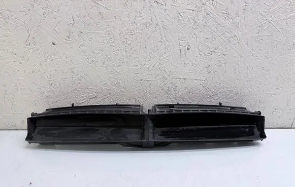Tesla Model X Intercooler air guide/duct channel 103659800F 103659900F 103660000F