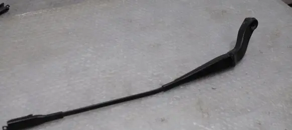 Mercedes-Benz A W169 Front wiper blade arm A1698200240