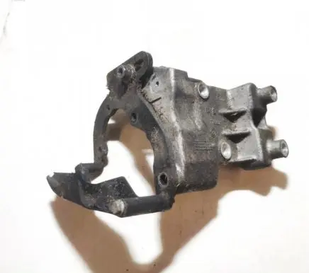 Fiat Bravo Engine mounting bracket 7796801