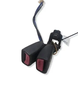 Hyundai i30 Middle seatbelt buckle (rear) 1234