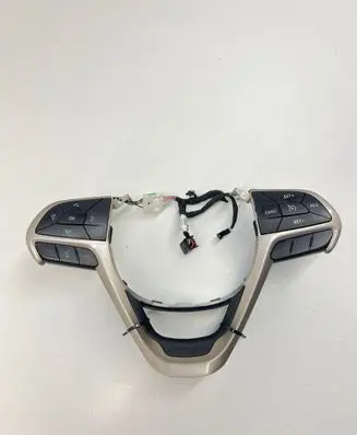 Steering wheel buttons/switches