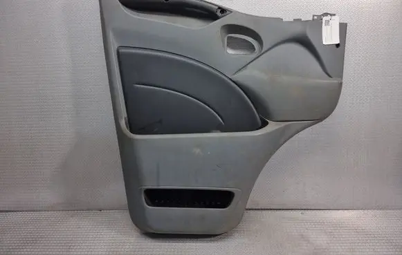 Iveco Daily 35 - 40.10 Front door card panel trim