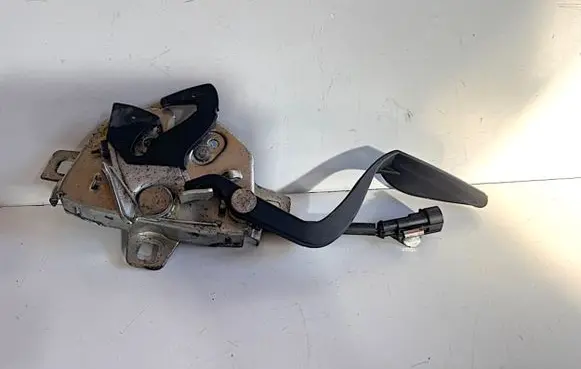 Maserati GranTurismo Engine bonnet/hood lock/catch B805