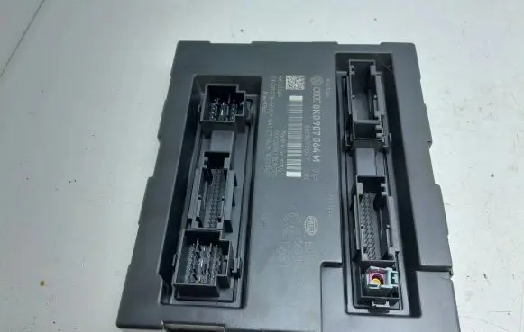 Audi A4 S4 B8 8K Comfort/convenience module 8K0907064M