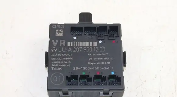 Mercedes-Benz E C207 W207 Door control unit/module A2079001200