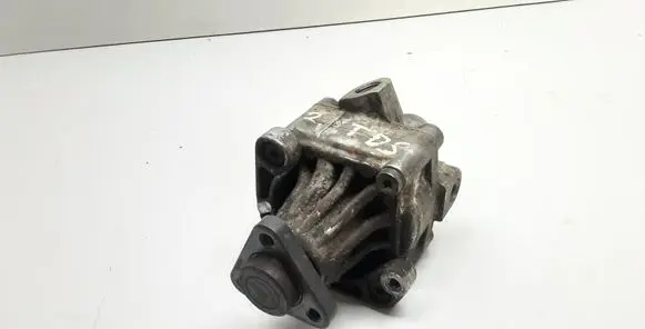 BMW 5 E34 Power steering pump 1141054
