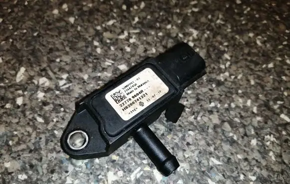 Nissan X-Trail T31 Exhaust gas pressure sensor 227709604R