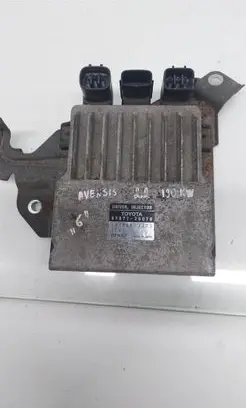 Toyota Avensis T250 Fuel injection control unit/module 8987120070 1310001371