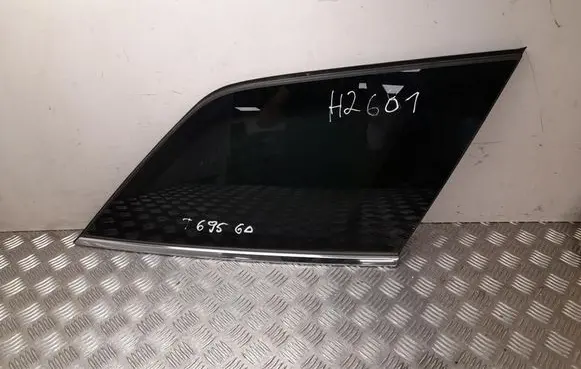 Peugeot 5008 Rear side window 9812842280