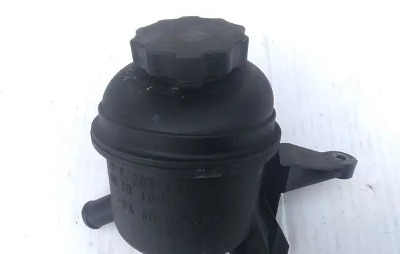 Mercedes-Benz C AMG W203 Power steering fluid tank/reservoir A2034600083 TB1097