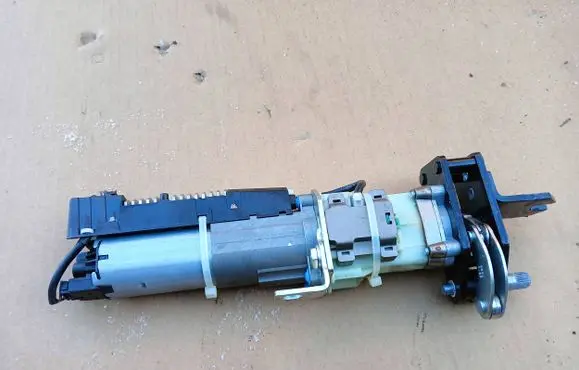 Volkswagen PASSAT B7 Tailgate hydraulic pump motor 3C9827383J 12168 216B091110