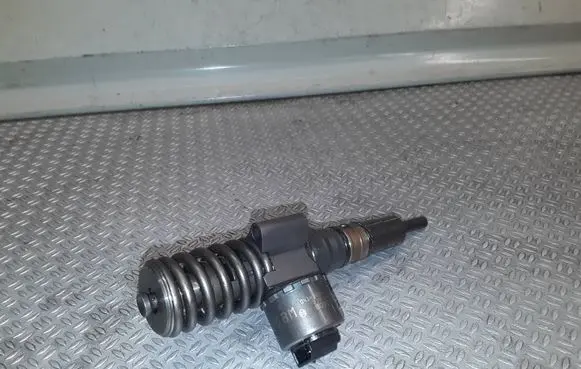 Mitsubishi Lancer VIII Fuel injector 0414720404