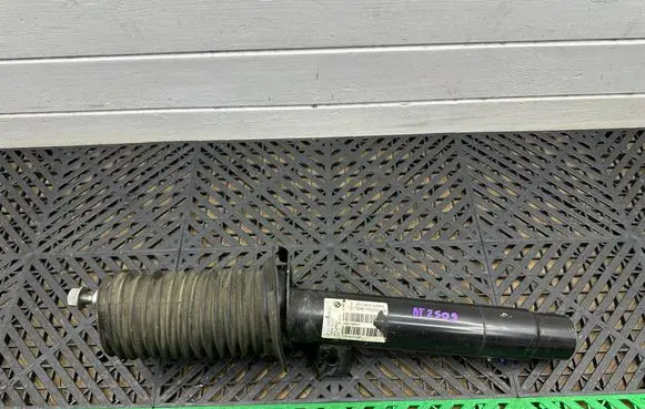 BMW 3 F30 F35 F31 Front shock absorber/damper 6873808 17B018CD0197