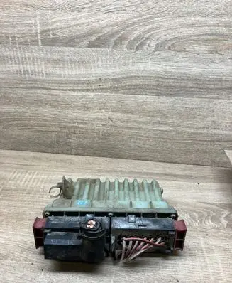 Opel Zafira A Fan control module 24462346 15408375