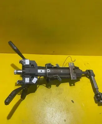 Volkswagen Golf VI Steering wheel axle