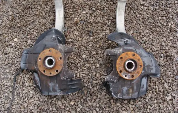 Alfa Romeo 159 Front wheel hub spindle knuckle
